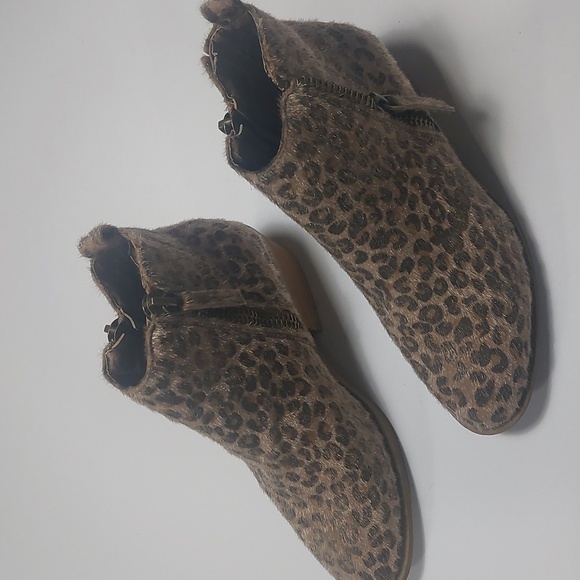 Very G Taupe Devine Leopard Print Bootie Size 8.5M - Picture 12 of 15